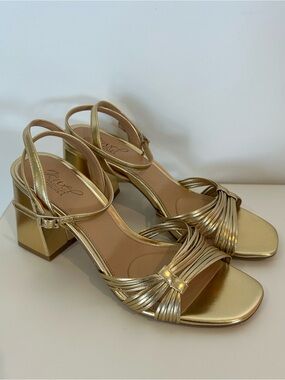 Gold Strappy Block Heel Sandals Size 9 Jewel Badgley Mischka Shoes Metallic NIB